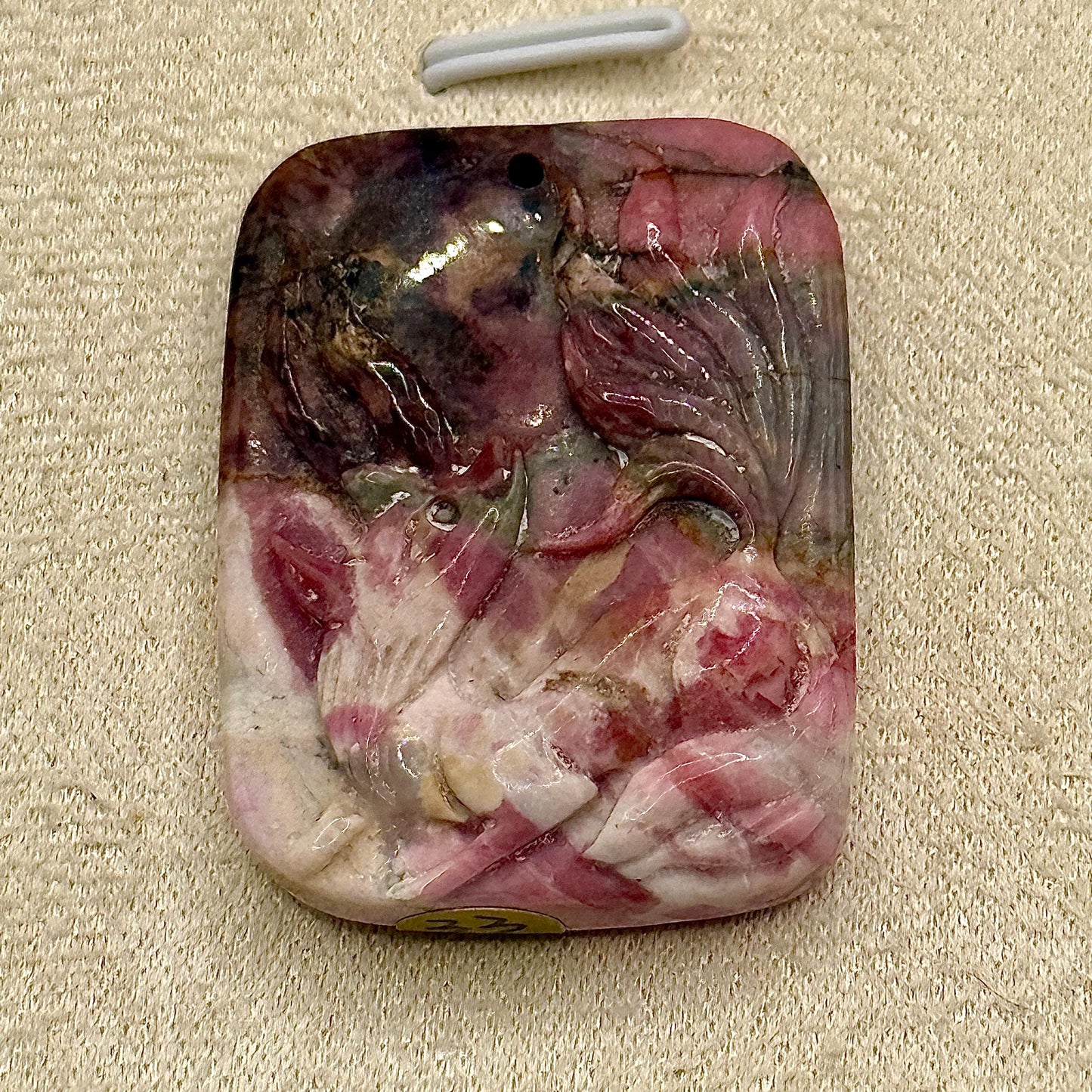 Pendentif en rhodonite sculptée pierre naturelle semi précieuse