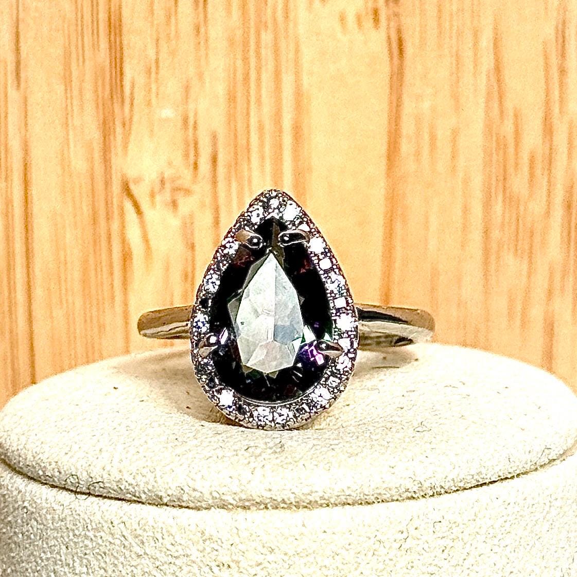 Bague en topaze mystique pierre semi précieuse