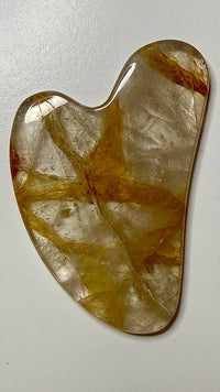 Gua sha visage en quartz hematoide / golden healer pierre naturelle semi précieuse