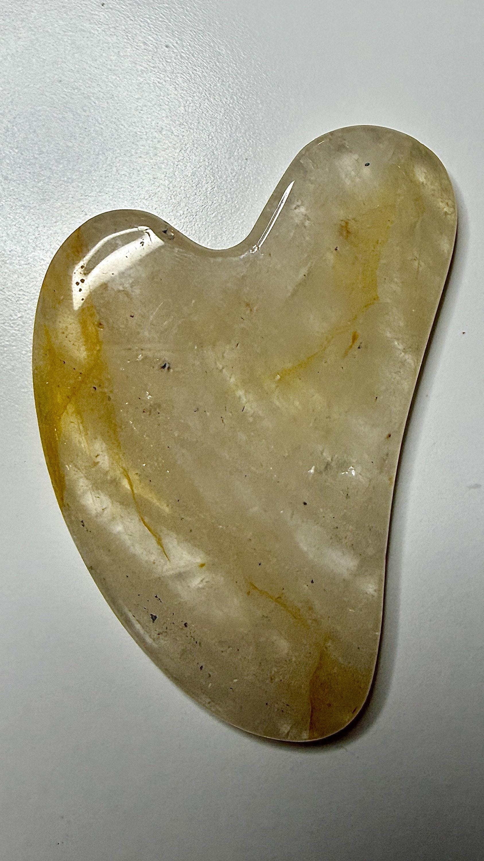 Gua sha visage en quartz hematoide / golden healer pierre naturelle semi précieuse