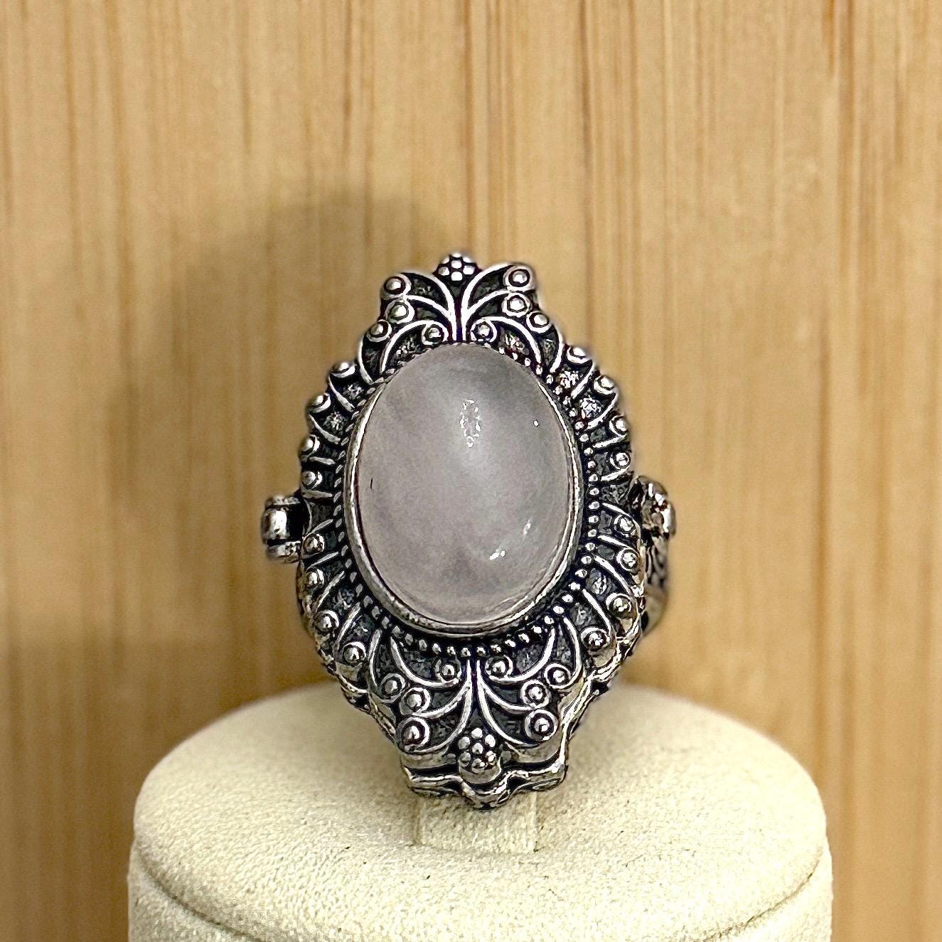 Bague à poison pierre semi précieuse