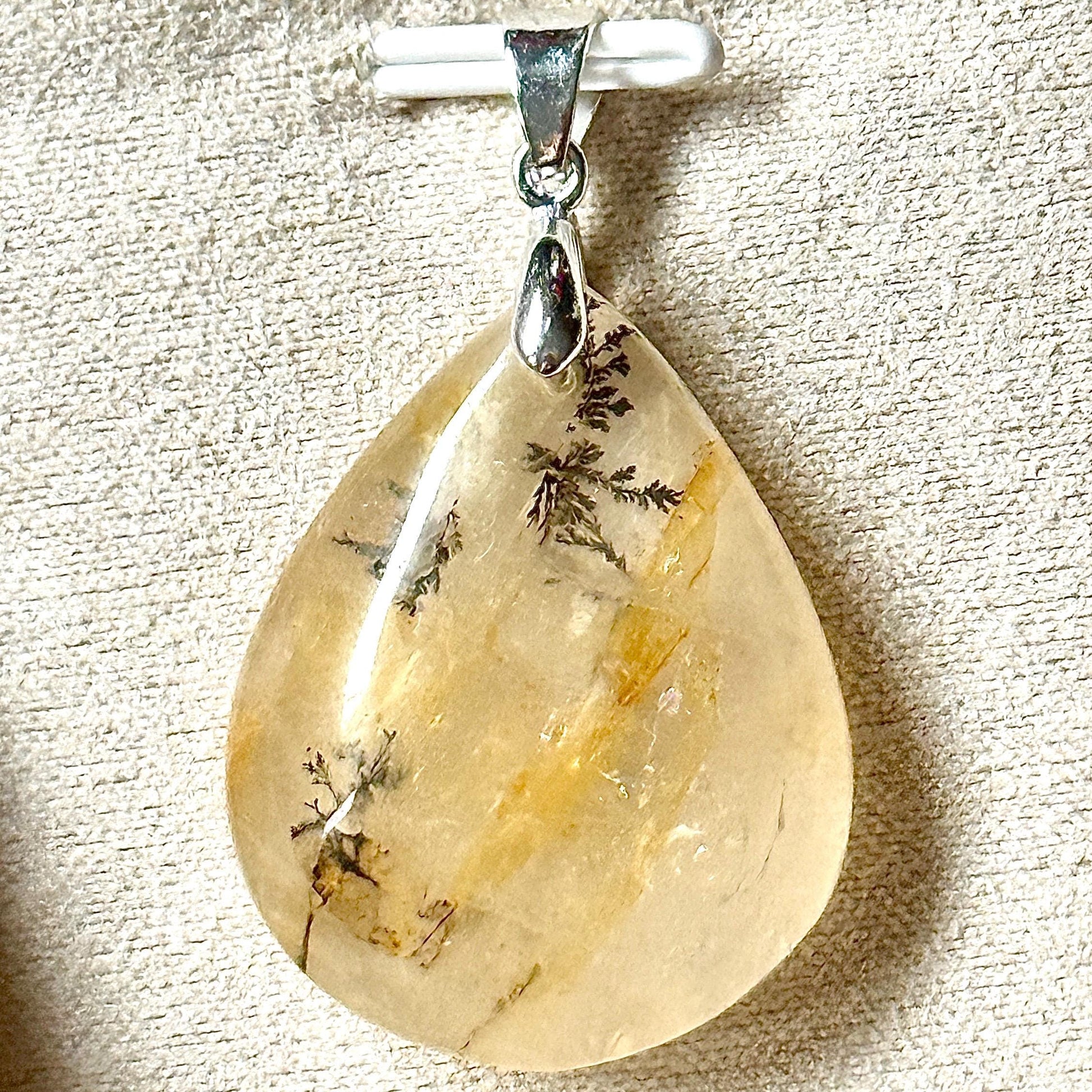 Pendentif en agate dentritique pierre naturelle