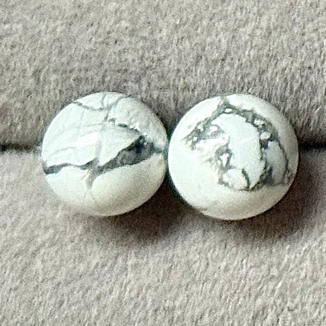 Boucle d’oreille puces en pierre semi précieuse tige en argent 925