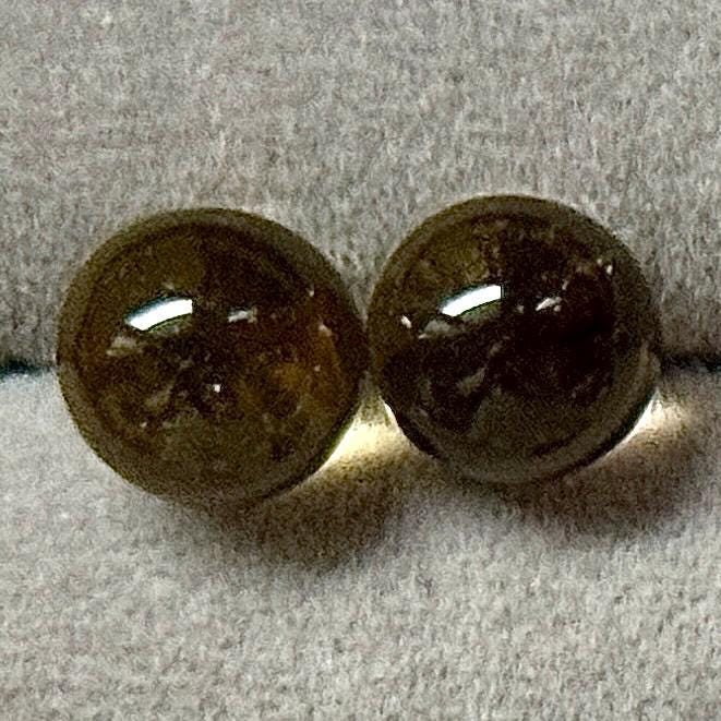 Boucle d’oreille puces en pierre semi précieuse tige en argent 925