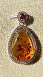 Pendentif en ambre pierre naturelle semi précieuse