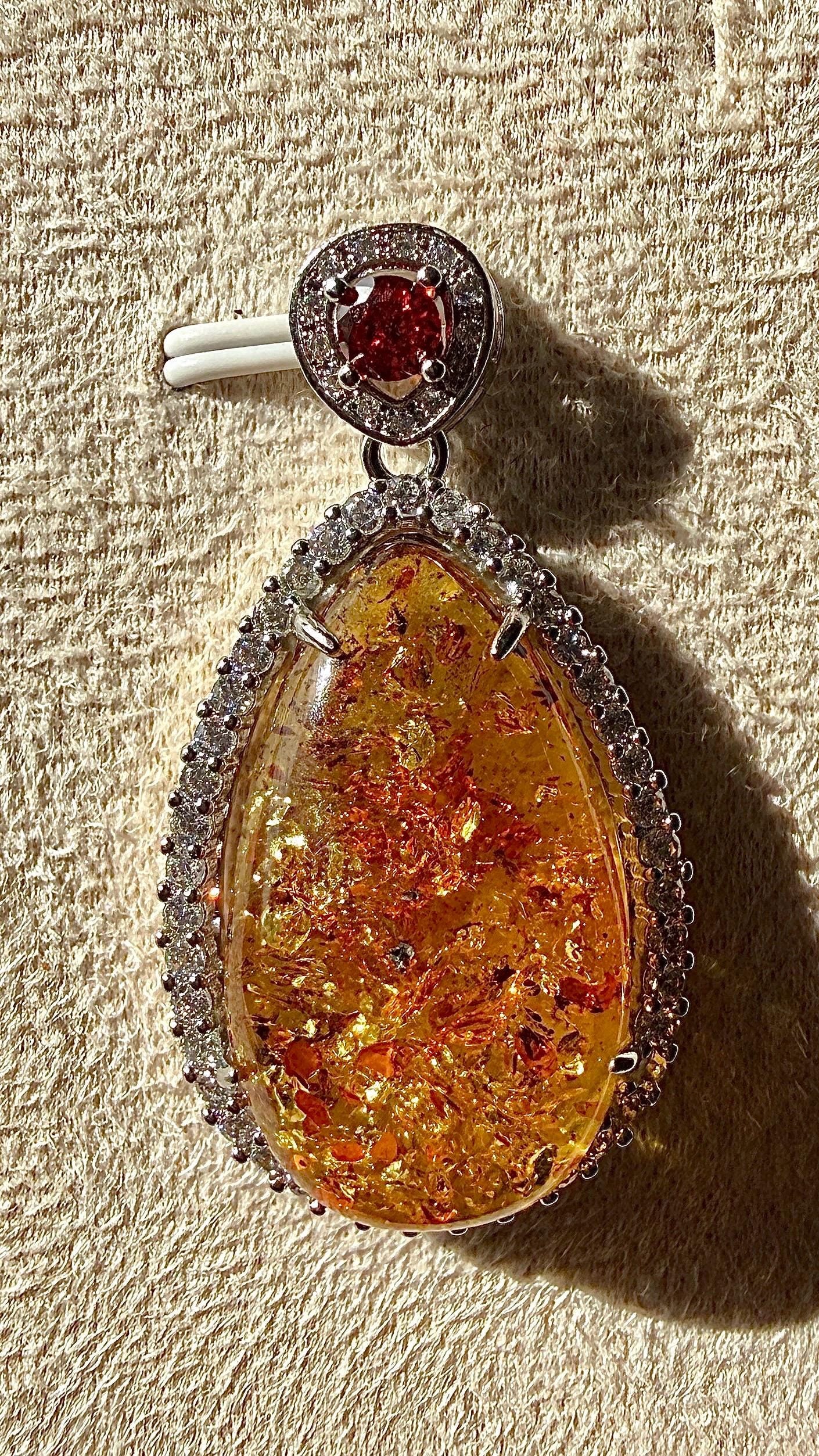 Pendentif en ambre pierre naturelle semi précieuse