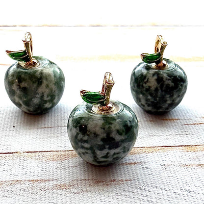 Mini pomme en pierre semi précieuses