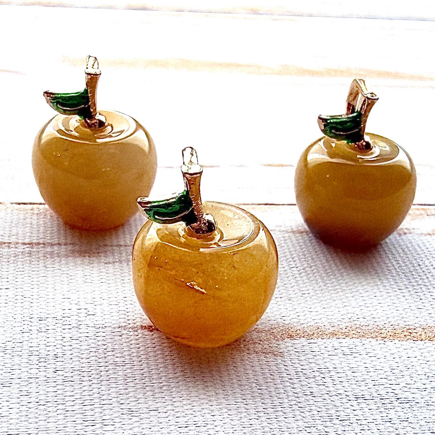 Mini pomme en pierre semi précieuses