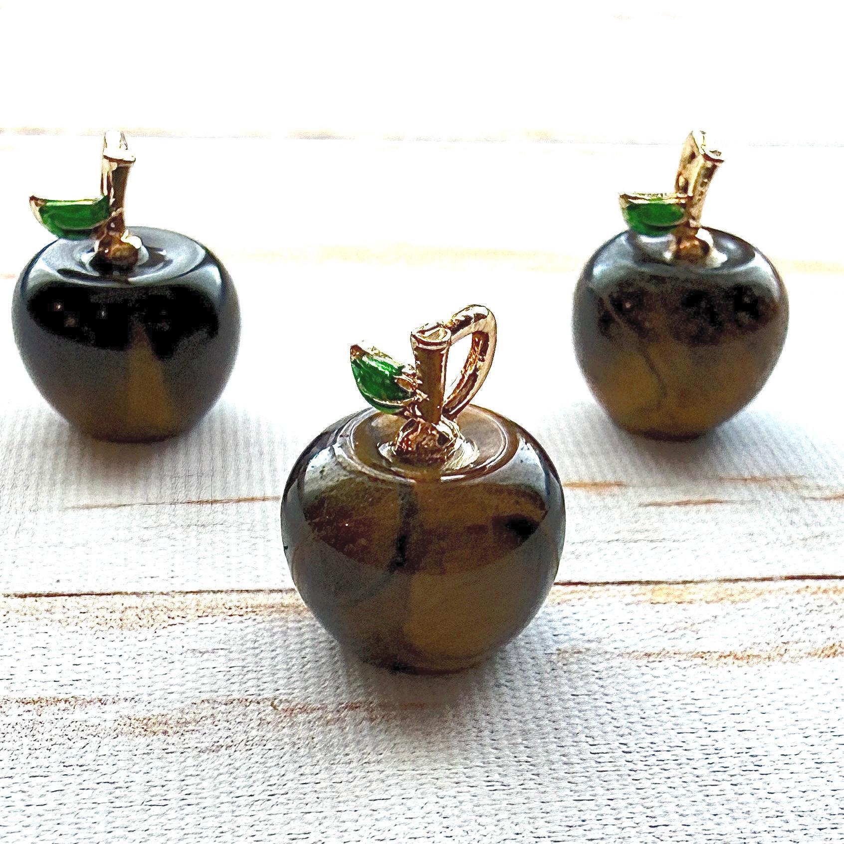 Mini pomme en pierre semi précieuses