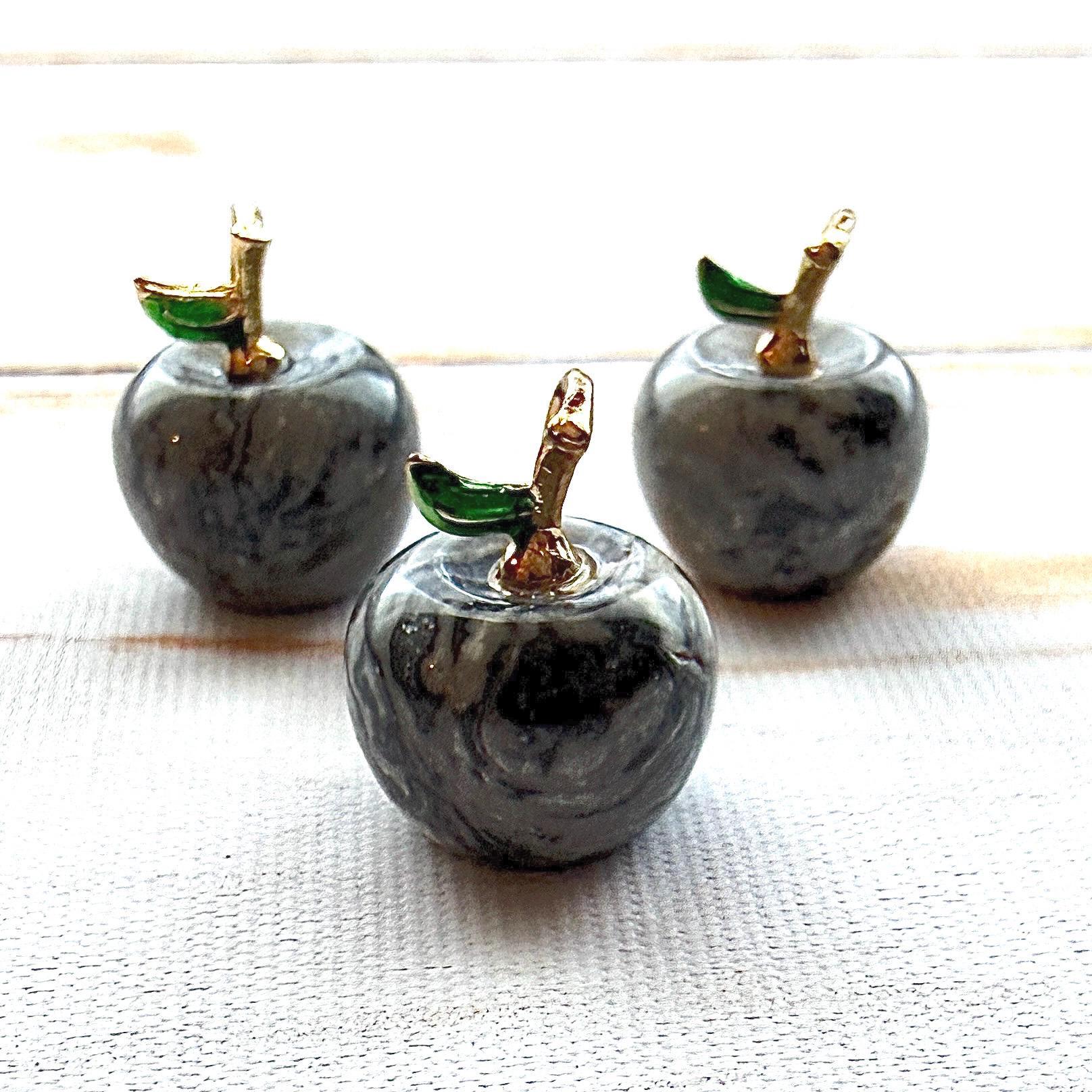 Mini pomme en pierre semi précieuses