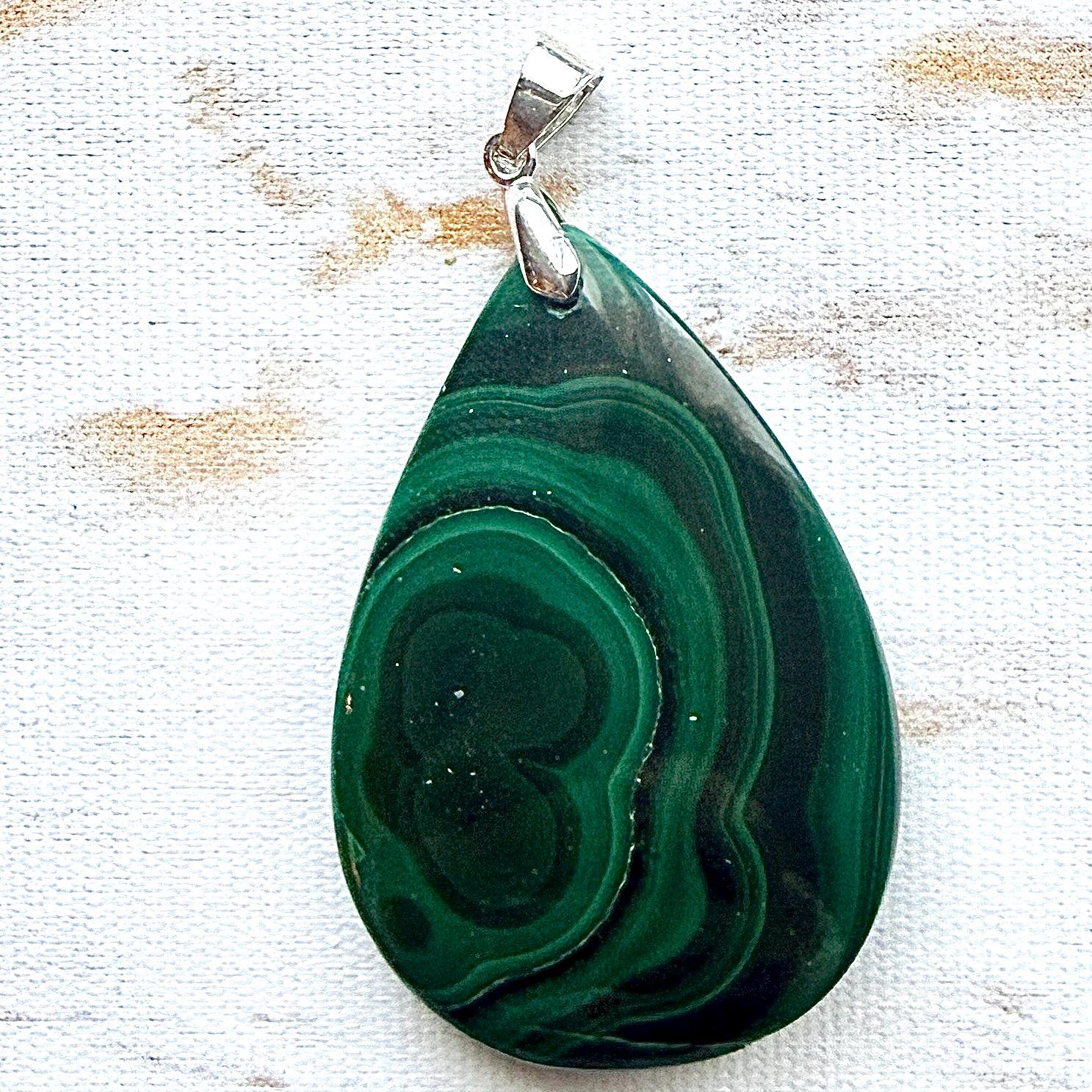 Pendentif malachite pierre semi précieuse