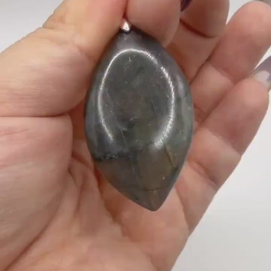 Pendentif en labradorite pierre naturelle semi précieuse