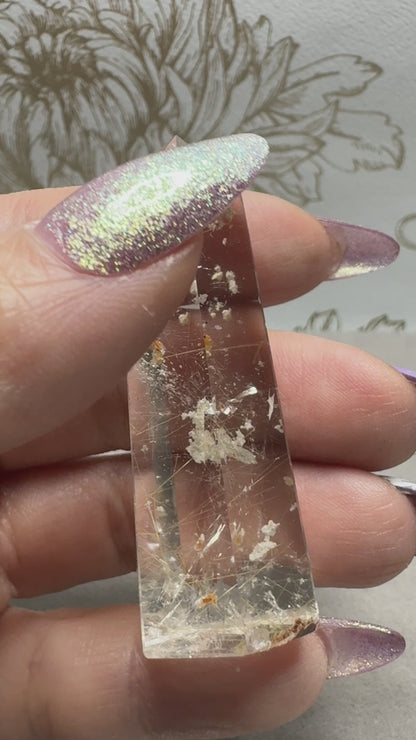 Mini tour en quartz cristal de roche rutile pierre semi précieuse